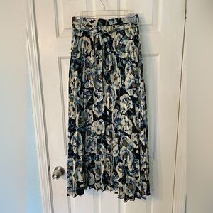 Lularoe Deanne pleated wrap skirt